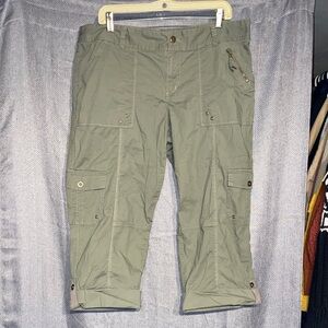 Apt. 9 Olive Green Cargo Capris